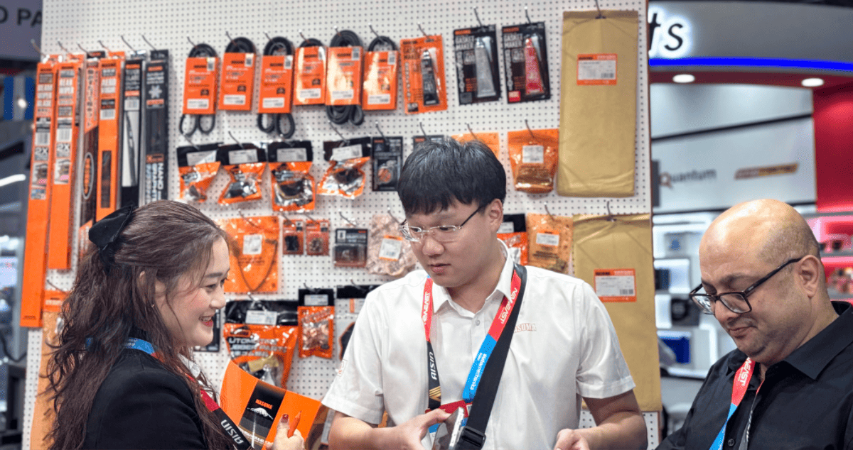 MASUMA with customers at Automechanika Dubai 2025